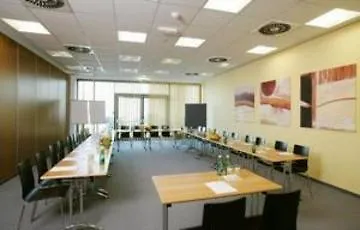 Airport S1 Hotel 3*